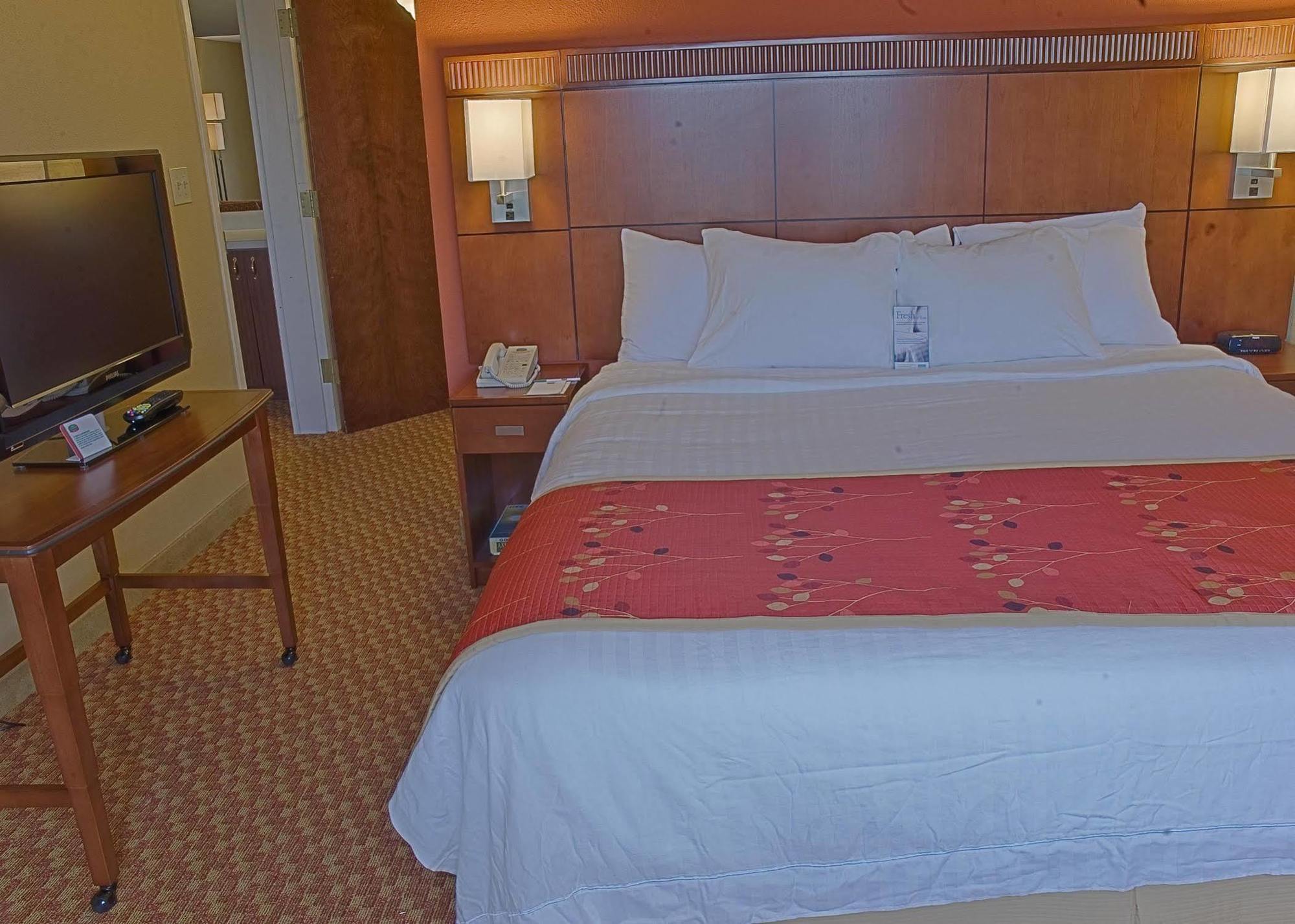 Courtyard By Marriott Myrtle Beach Barefoot Landing Briarcliffe Acres Exterior foto